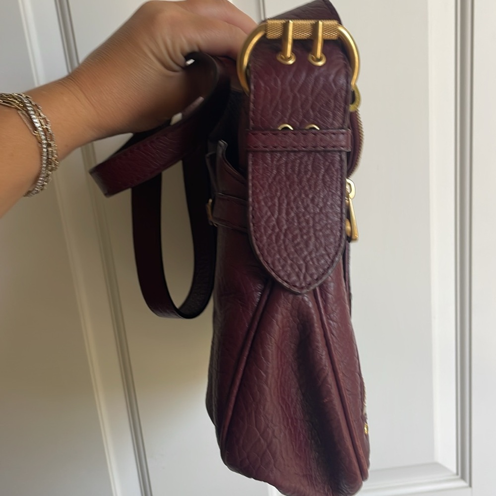 Marc Jacobs Burgundy Crossbody Bag with Gold Accents - Picture 3 of 4